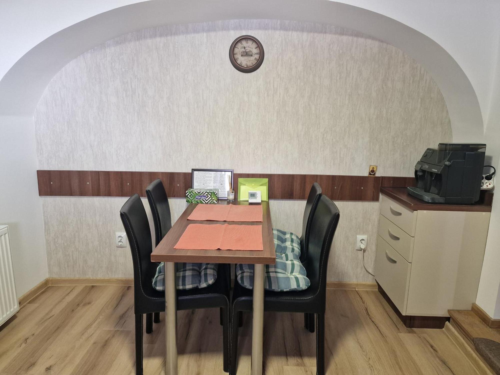 Apartament Lucretia - Centrul Sibiului エクステリア 写真